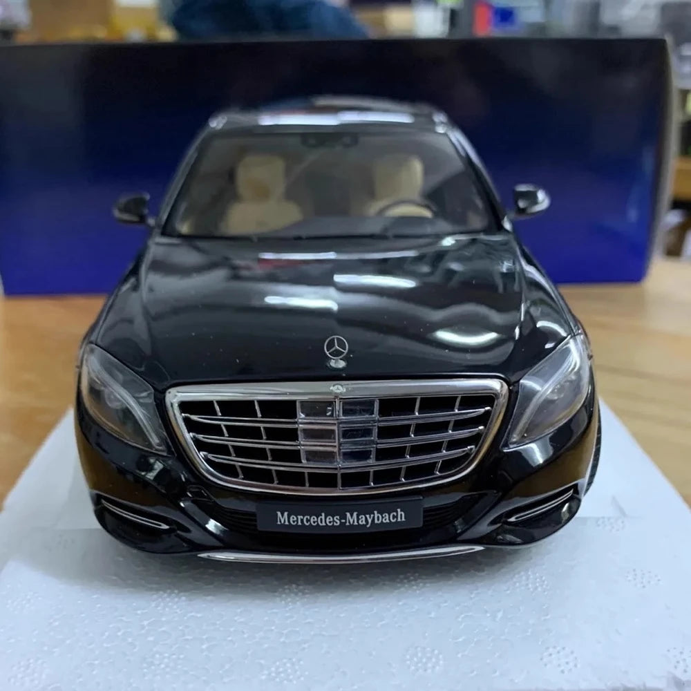 [AutoArt] 1:18 Mercedes-Maybach 2015 S600 Black Model Car Die-Cast