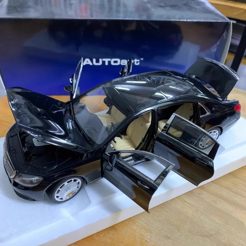 [AutoArt] 1:18 Mercedes-Maybach 2015 S600 Black Model Car Die-Cast