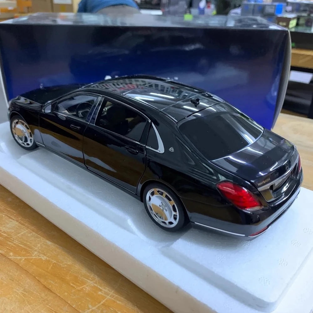 [AutoArt] 1:18 Mercedes-Maybach 2015 S600 Black Model Car Die-Cast