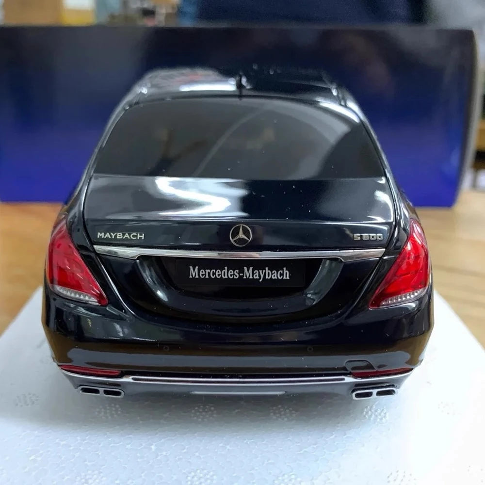 [AutoArt] 1:18 Mercedes-Maybach 2015 S600 Black Model Car Die-Cast