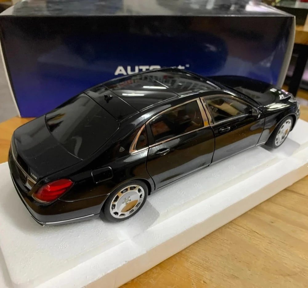 [AutoArt] 1:18 Mercedes-Maybach 2015 S600 Black Model Car Die-Cast