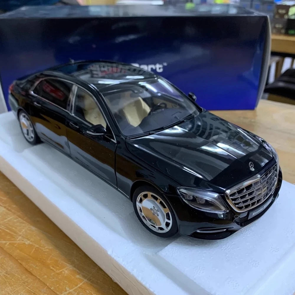 [AutoArt] 1:18 Mercedes-Maybach 2015 S600 Black Model Car Die-Cast