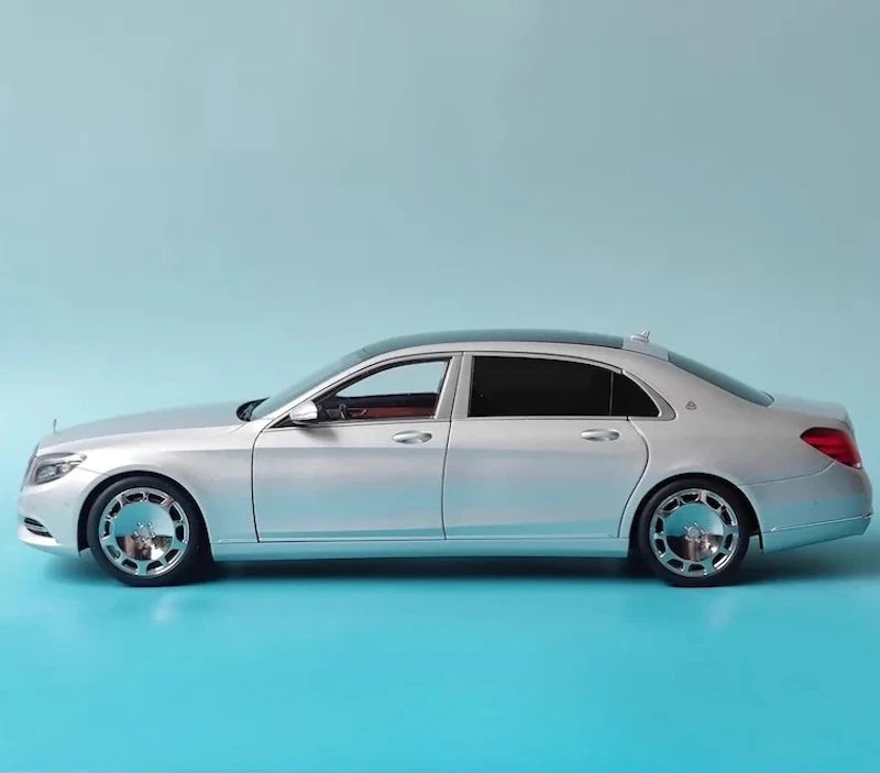 [AutoArt] 1:18 Mercedes-Maybach 2015 S600 Silver Model Car Die-Cast