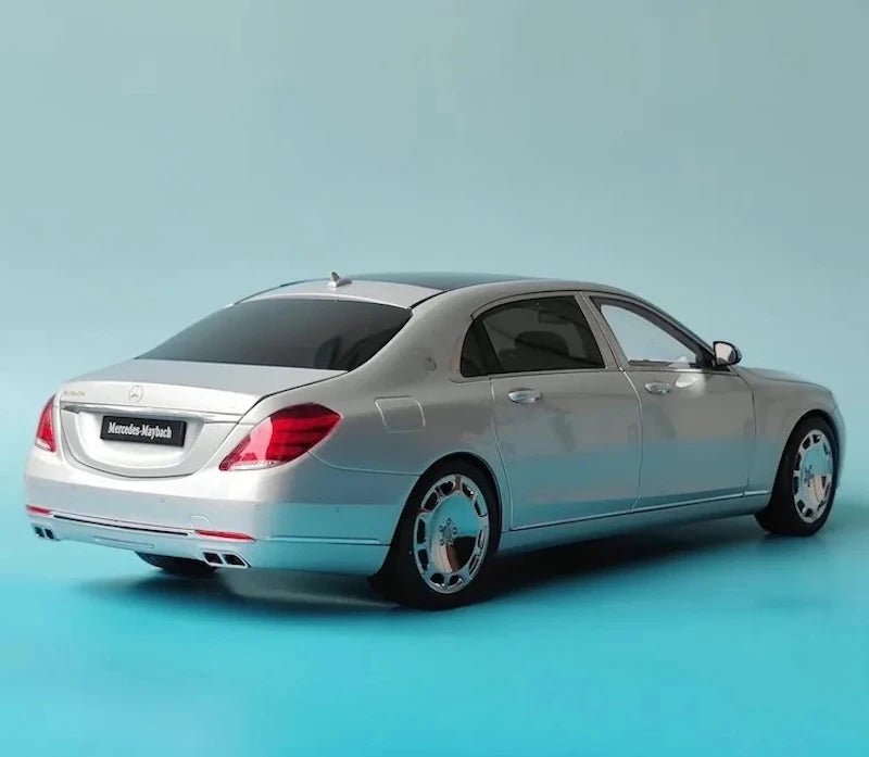 [AutoArt] 1:18 Mercedes-Maybach 2015 S600 Silver Model Car Die-Cast