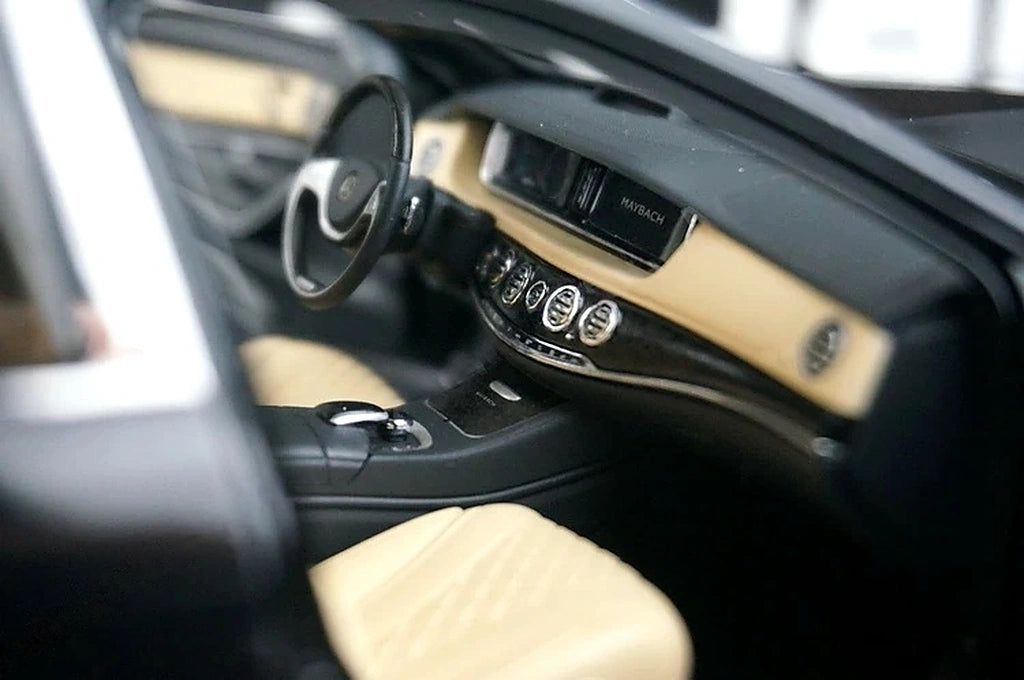 [AutoArt] 1:18 Mercedes-Maybach 2016 S600 SWB Modello nero di auto in metallo pressofuso