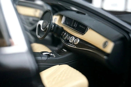 [AutoArt] 1:18 Mercedes-Maybach 2016 S600 SWB Modello nero di auto in metallo pressofuso