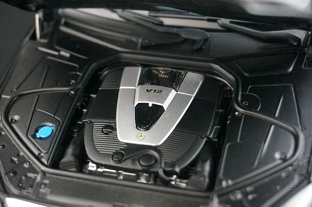 [AutoArt] 1:18 Mercedes-Maybach 2016 S600 SWB Modello nero di auto in metallo pressofuso