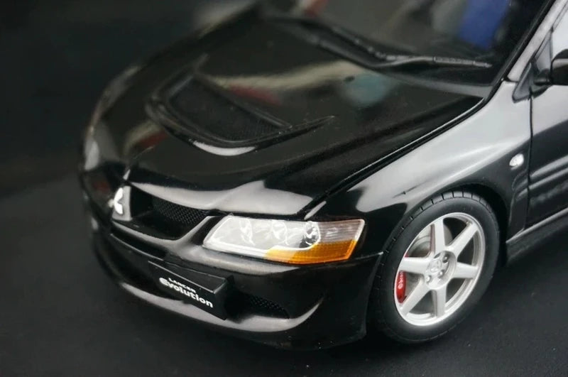 [AutoArt] 1:18 Mitsubishi 2003 Lancer Evolution VIII Black Model Car Die-Cast