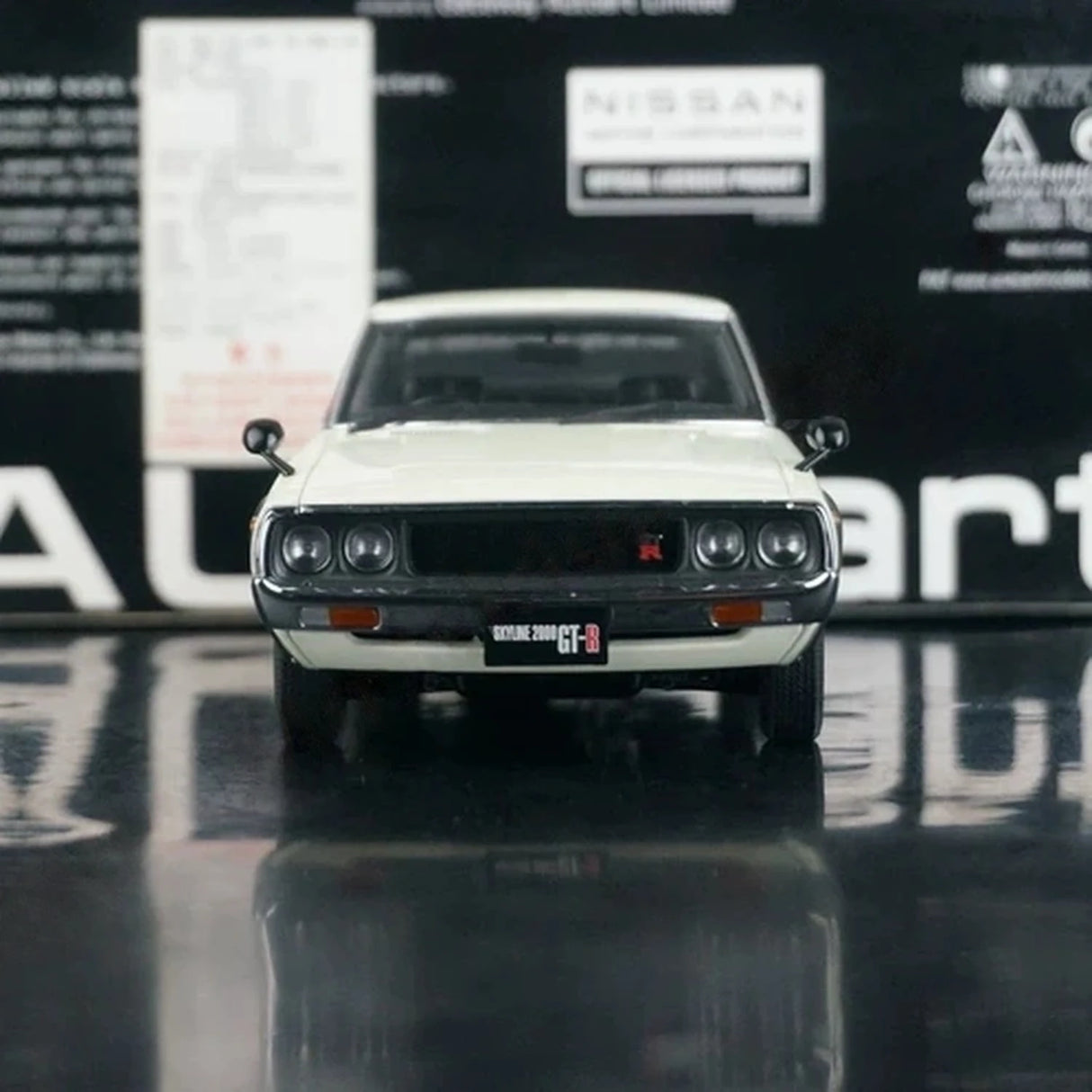 AutoArt Nissan 1973 Skyline 2000 GT-R KPGC110 White 1:18 – Modello Pressofuso da collezione