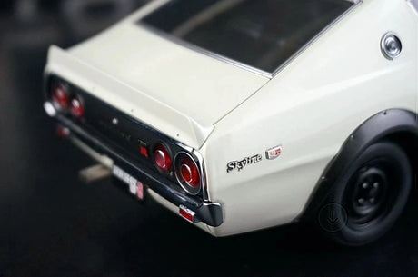 AutoArt Nissan 1973 Skyline 2000 GT-R KPGC110 Weiß 1:18 – Druckguss-Sammlermodell