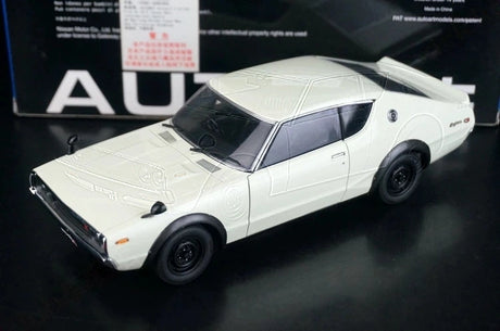 AutoArt Nissan 1973 Skyline 2000 GT-R KPGC110 Weiß 1:18 – Druckguss-Sammlermodell
