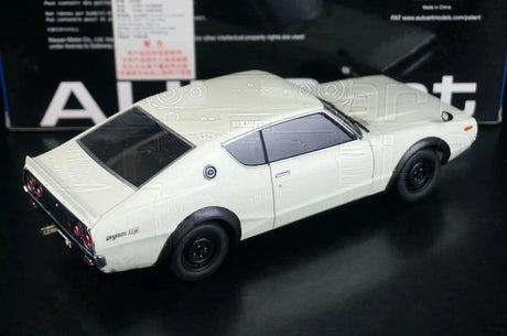AutoArt Nissan 1973 Skyline 2000 GT-R KPGC110 Weiß 1:18 – Druckguss-Sammlermodell