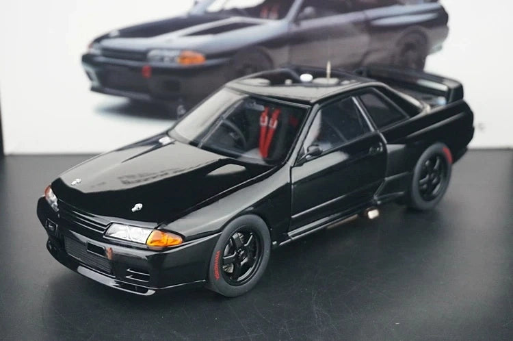 AutoArt Nissan 1989 Skyline GT-R R32 Body Single Black 1:18 – Modello da collezione pressofuso