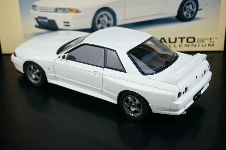 AutoArt Nissan 1989 Skyline GT-R R32 Street First Release White 1:18 – Modello Pressofuso da collezione