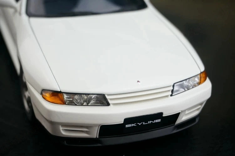 AutoArt Nissan 1989 Skyline GT-R R32 Street First Release White 1:18 – Modello Pressofuso da collezione