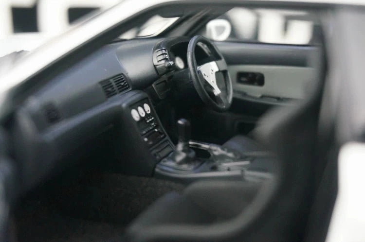 AutoArt Nissan 1991 Skyline GT-R R32 Wangan Midnight White 1:18 – Modello da collezione in pressofusione
