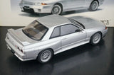 AutoArt Nissan 1994 Skyline GT-R R32 V-Spec II Silver 1:18 – نموذج معدني قابل للجمع مصبوب.