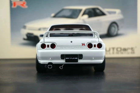 AutoArt Nissan 1994 Skyline GT-R R32 V-Spec II White 1:18 – Sammelobjekte aus Druckguss