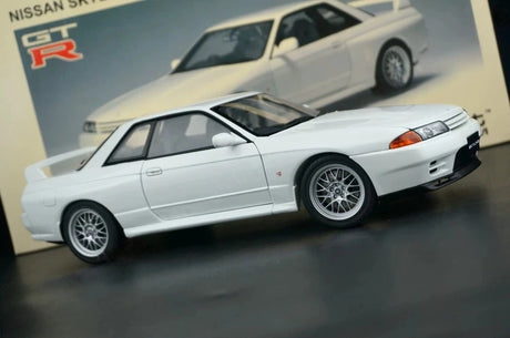 AutoArt Nissan 1994 Skyline GT-R R32 V-Spec II White 1:18 – Sammelobjekte aus Druckguss