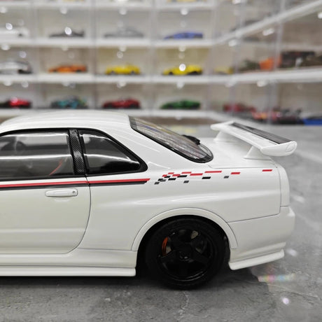 [AutoArt] 1:18 Nissan 1999 Skyline GT-R R34 R-tune White Model Car Die-Cast