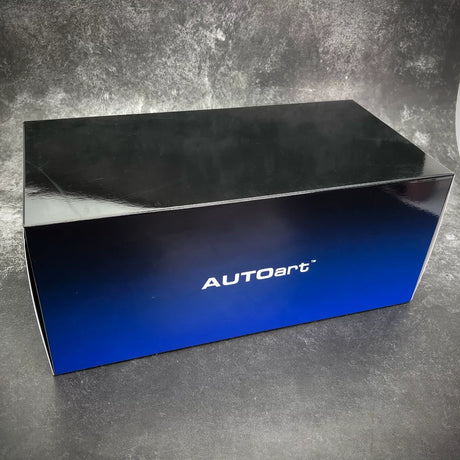 [AutoArt] 1:18 Nissan 2005 Skyline GT-R R34 NISMO Z-tune Blue Model Car Die-Cast