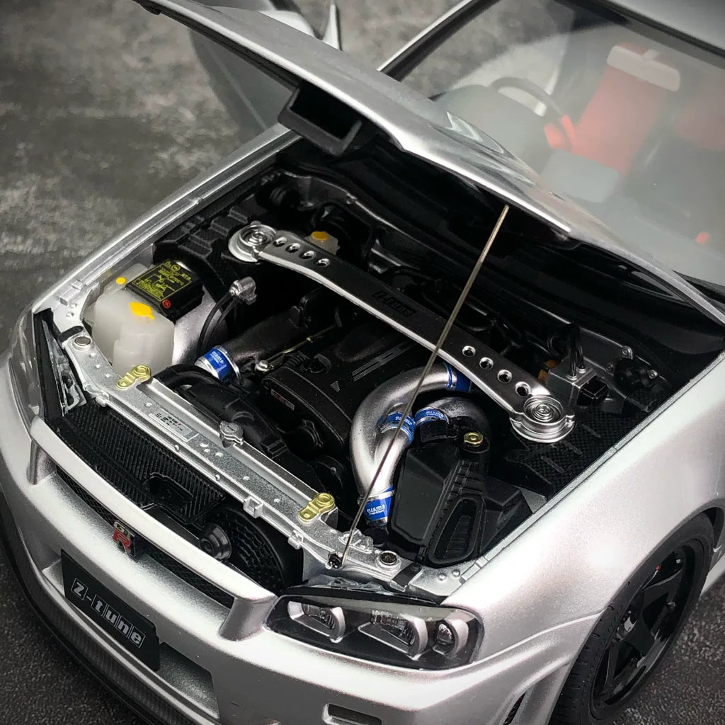 [AutoArt] 1:18 Nissan 2005 Skyline GT-R R34 NISMO Z-tune Silver Model Car Die-Cast