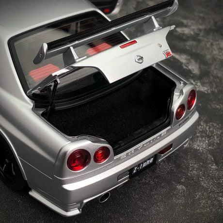 [AutoArt] 1:18 Nissan 2005 Skyline GT-R R34 NISMO Z-tune Silver Model Car Die-Cast