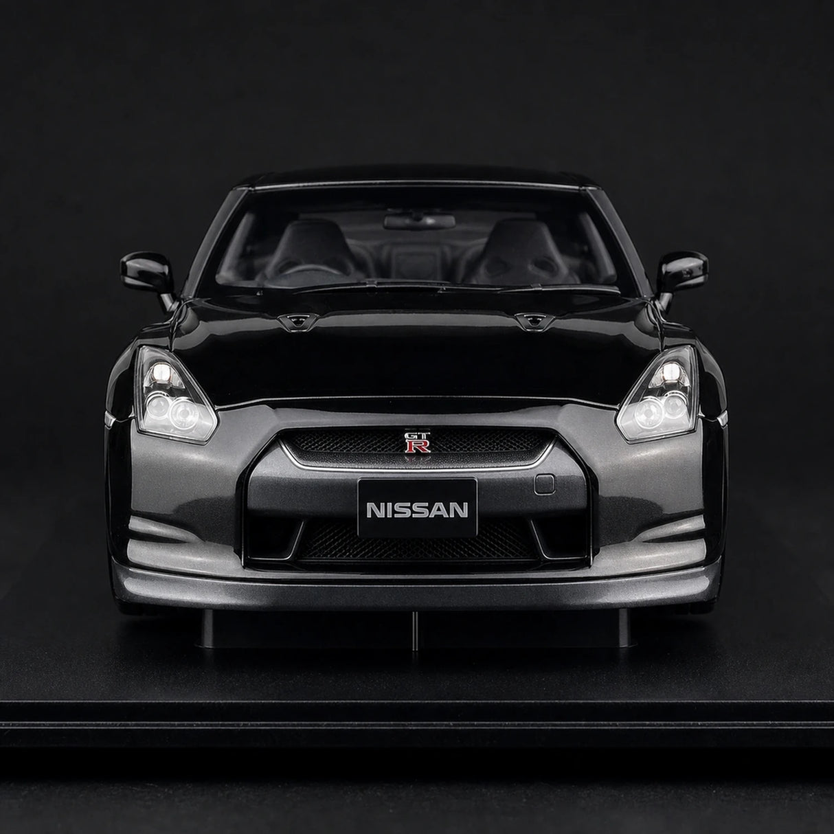 AutoArt Nissan 2009 GT-R R35 Black 1:18 – Collectible Diecast Model Die-Cast