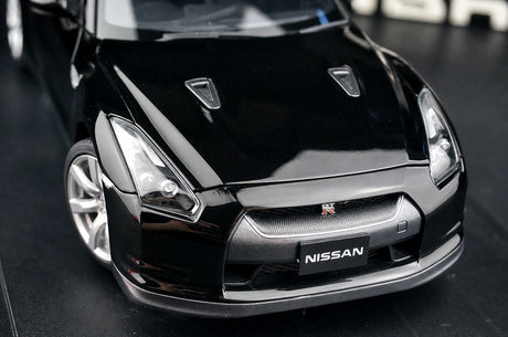 AutoArt Nissan 2009 GT-R R35 Schwarze 1:18 – Sammelobjekt aus Druckguss