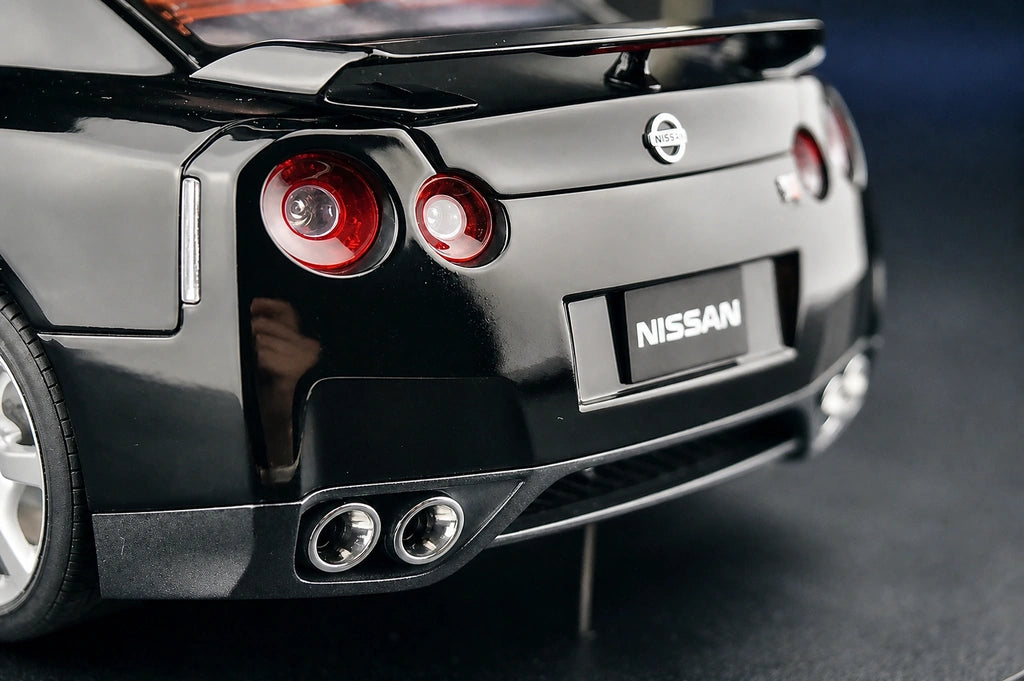 AutoArt Nissan 2009 GT-R R35 Black 1:18 – Collectible Diecast Model Die-Cast