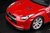 AutoArt Nissan 2009 GT-R R35 ريد 1:18 – نموذج معدني قابل للجمع مصبوب.