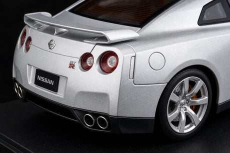 AutoArt Nissan 2009 GT-R R35 Silber 1:18 – Sammelobjekte aus Druckguss