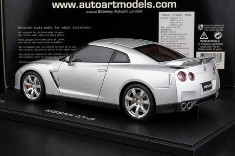 AutoArt Nissan 2009 GT-R R35 Silber 1:18 – Sammelobjekte aus Druckguss