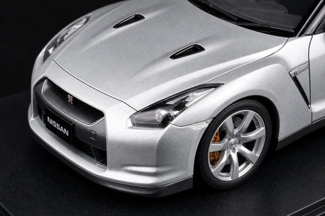 AutoArt Nissan 2009 GT-R R35 Silber 1:18 – Sammelobjekte aus Druckguss