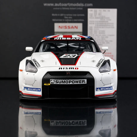 Nissan 2010 GT-R R35 FIA GT1 #23 1:18 Druckguss-Sammlermodell von AutoArt - Ansicht 1