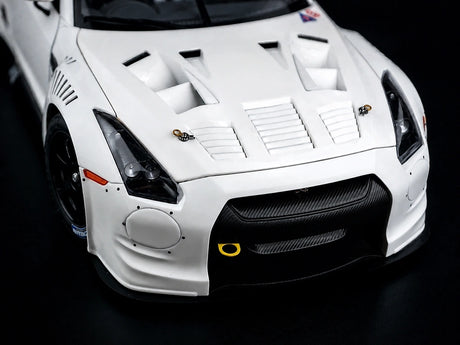 AutoArt Nissan 2010 GT-R R35 GT1 Off White 1:18 – Sammelobjekt aus Druckguss
