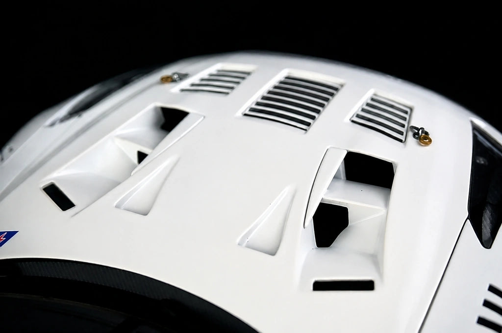 AutoArt Nissan 2010 GT-R R35 GT1 Off White 1:18 – Modello Pressofuso da collezione