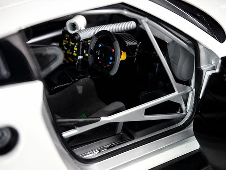 AutoArt Nissan 2010 GT-R R35 GT1 Off White 1:18 – Sammelobjekt aus Druckguss