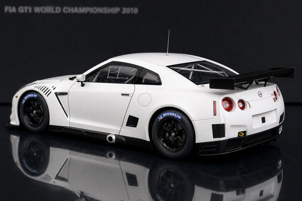 AutoArt Nissan 2010 GT-R R35 GT1 Off White 1:18 – Modello Pressofuso da collezione