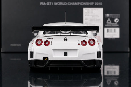 AutoArt Nissan 2010 GT-R R35 GT1 Off White 1:18 – Sammelobjekt aus Druckguss