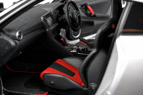 AutoArt Nissan 2017 GT-R R35 Nismo Silberne 1:18 – Sammelobjekte aus Druckguss