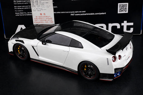 AutoArt Nissan 2017 GT-R R35 Nismo White 1:18 – Sammelobjekt aus Druckguss