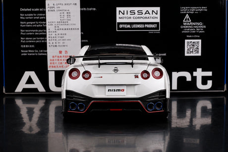 AutoArt Nissan 2017 GT-R R35 Nismo White 1:18 – Sammelobjekt aus Druckguss