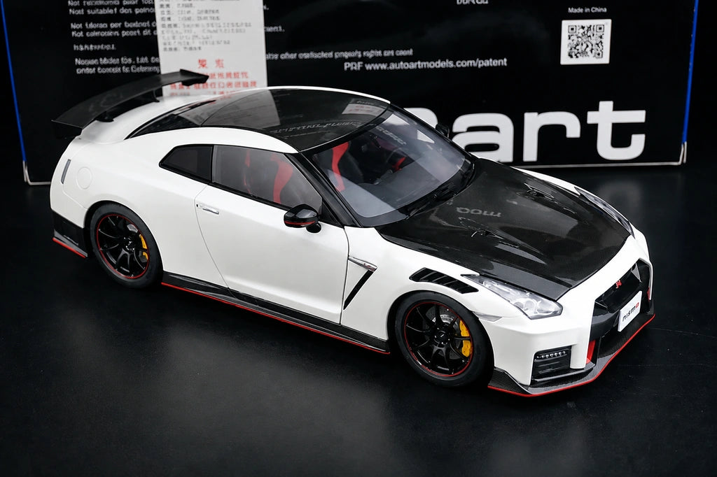 AutoArt Nissan 2017 GT-R R35 Nismo White 1:18 – Modello da collezione pressofuso