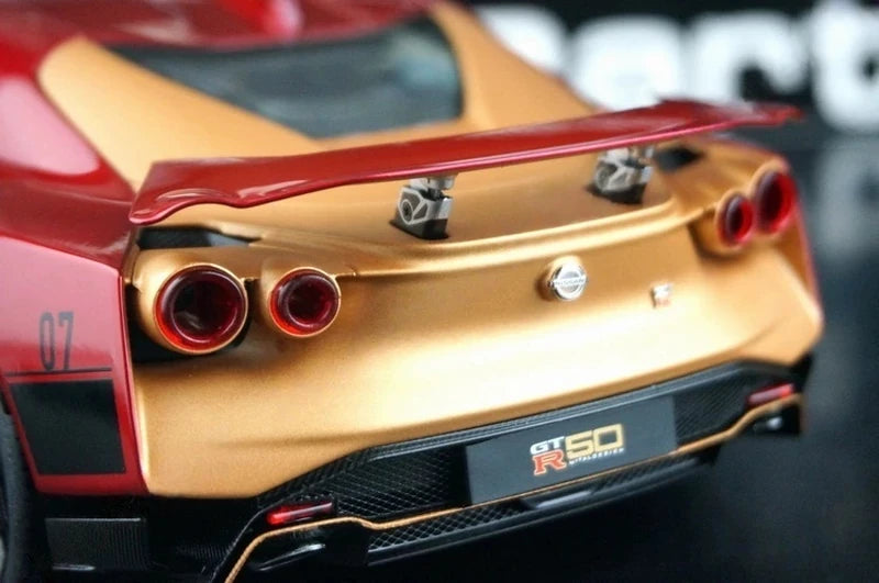 [AutoArt] 1:18 Nissan 2018 GT-R50 by Italdesign Gold Red Model Car Die-Cast