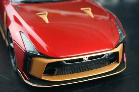 [AutoArt] 1:18 Nissan 2018 GT-R50 by Italdesign Gold Red Model Car Die-Cast