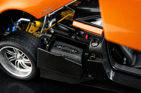 AutoArt Pagani 2011 Huayra برونز 1:18 – نموذج معدني قابل للجمع مصبوب.