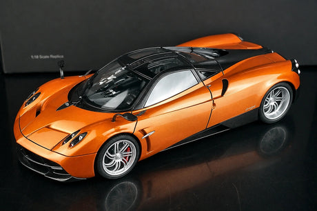 AutoArt Pagani 2011 Huayra برونز 1:18 – نموذج معدني قابل للجمع مصبوب.