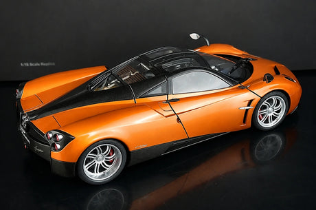 AutoArt Pagani 2011 Huayra برونز 1:18 – نموذج معدني قابل للجمع مصبوب.