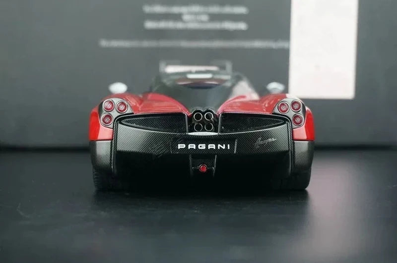 [AutoArt] 1:18 Pagani 2012 Huayra Red Model Car Die-Cast
